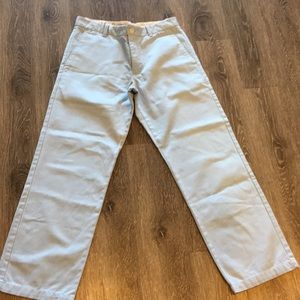 Men’s size 32x30 chinos.